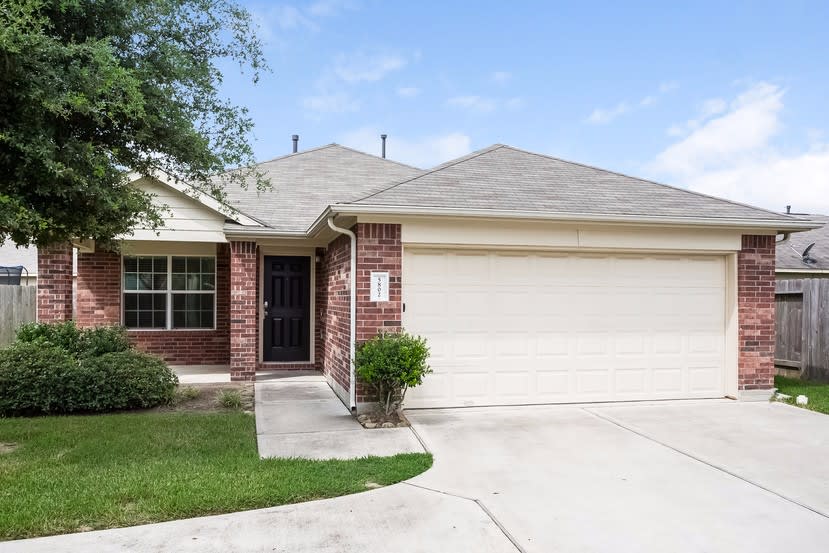 Front of 5802 Le Carpe Plantation Ct, Katy, TX