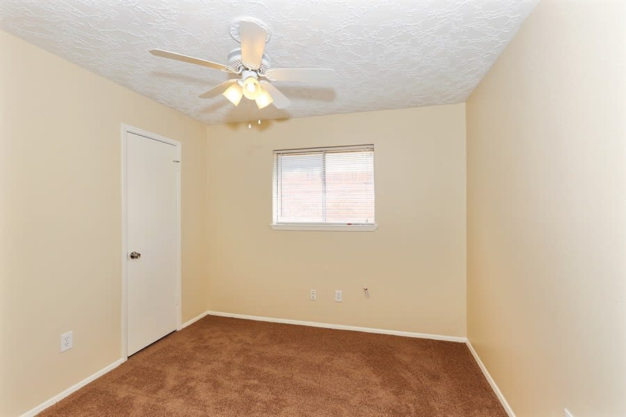 5826 Walnutgate Dr, Spring photo 12