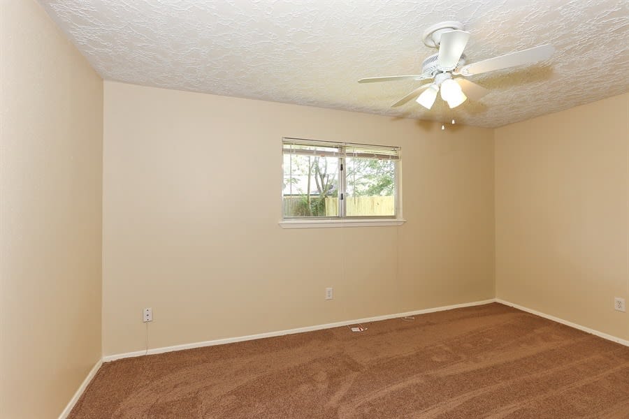 5826 Walnutgate Dr, Spring photo 13