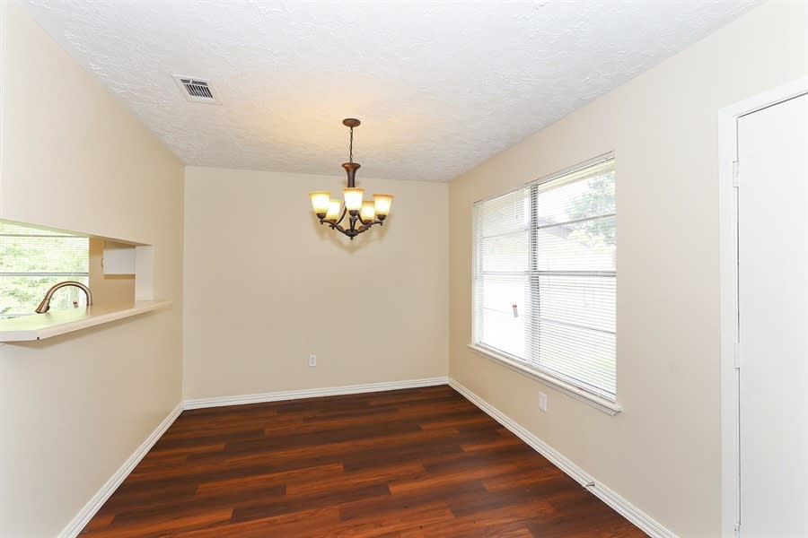 5826 Walnutgate Dr, Spring photo 10