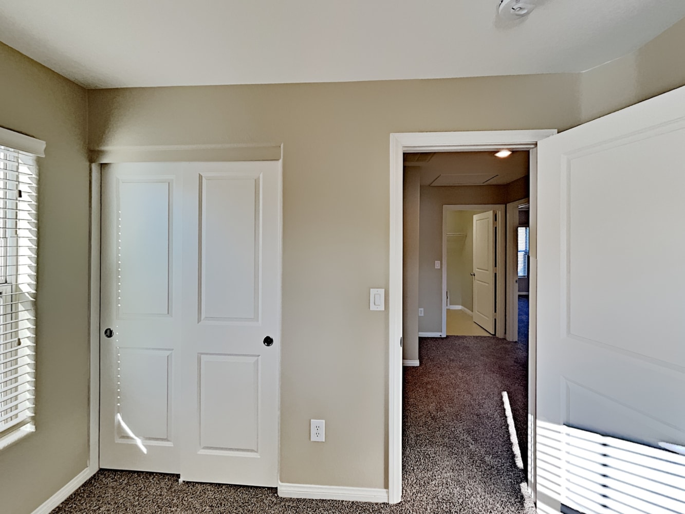 5836 Gemstone Peak St, North Las Vegas photo 8