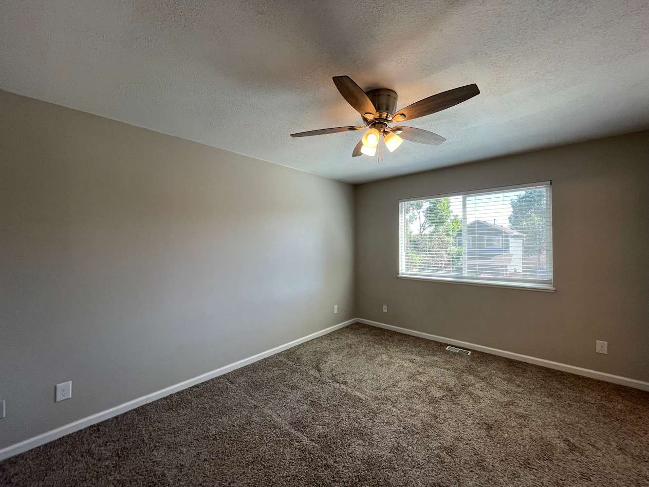 5844 Santana Dr, Colorado Springs photo 10