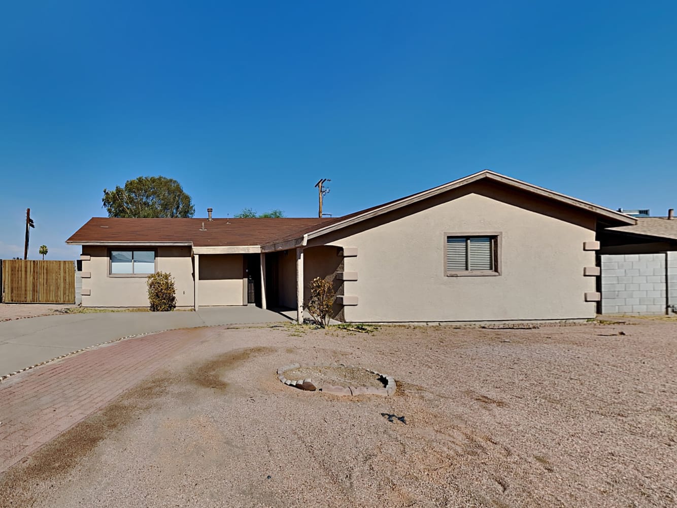 5849 N 62nd Dr, Glendale photo 1