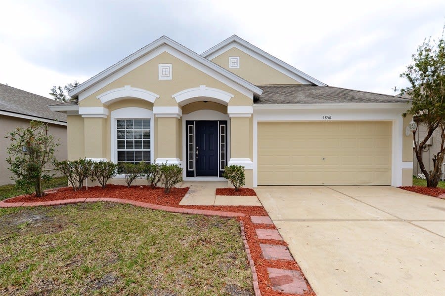 Front of 5850 War Admiral Dr, Wesley Chapel, FL