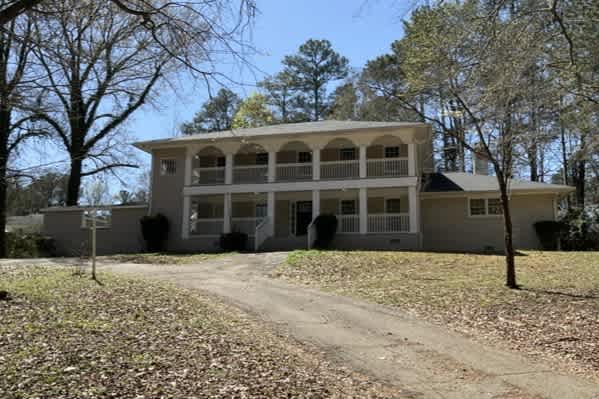 Front of 5850 Whispering Pine Cir Sw, Mableton, GA