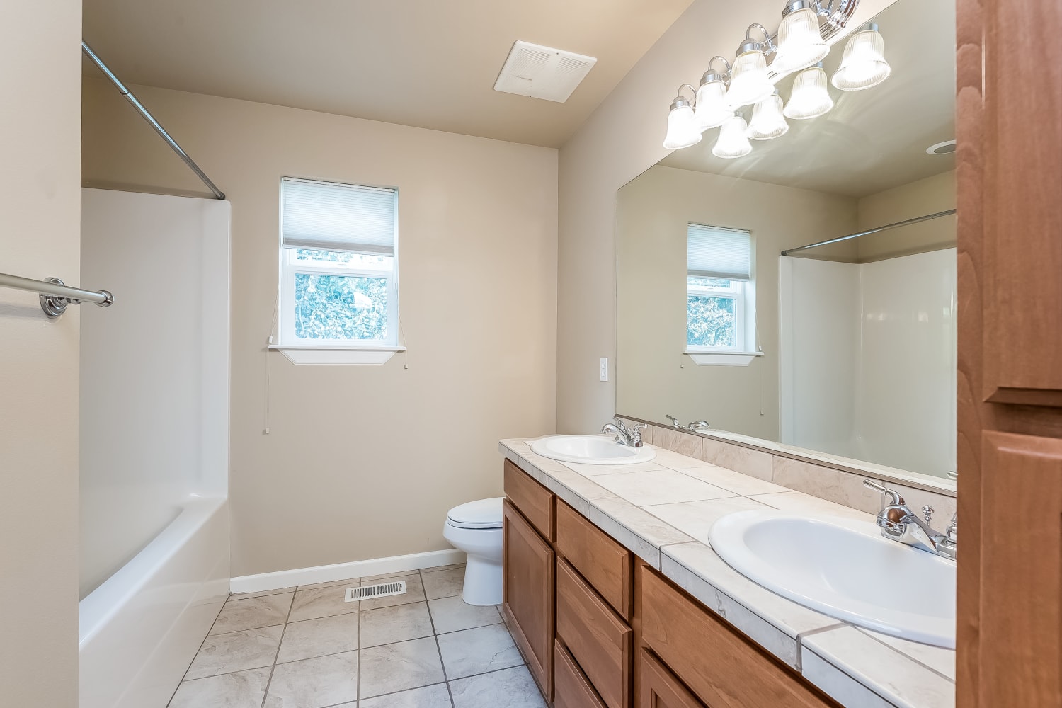 5904 NE 4th Pl, Renton photo 16