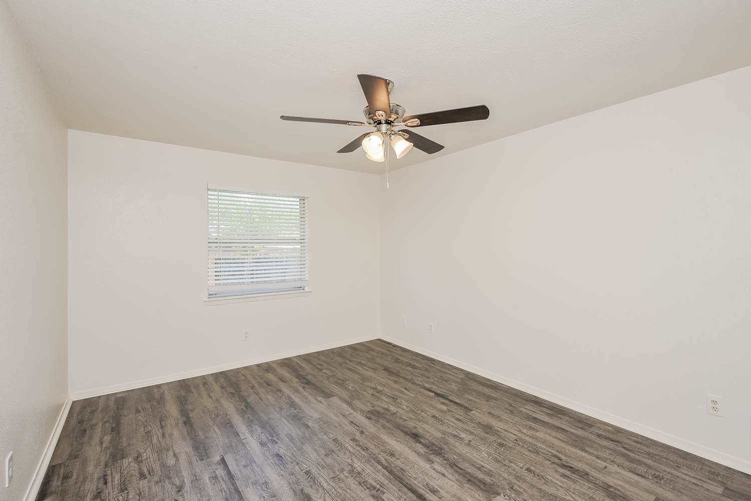 5905 Oak Hill Rd, Watauga photo 13