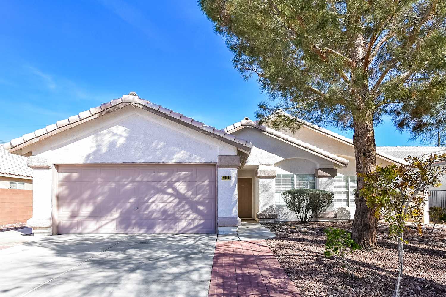 Front of 5908 Kane Holly St, Las Vegas, NV