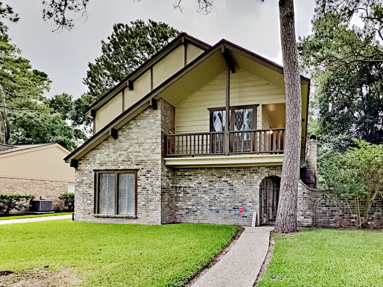 5910 Theall Rd, Houston photo 1