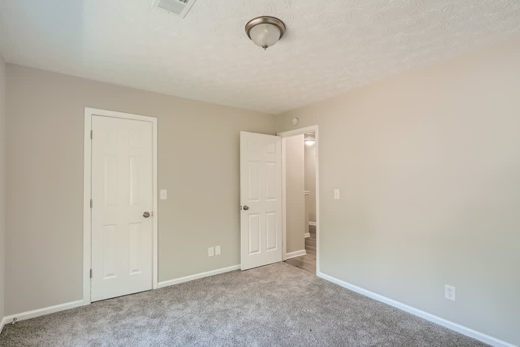 594 Rivulett Ct, Lawrenceville photo 18