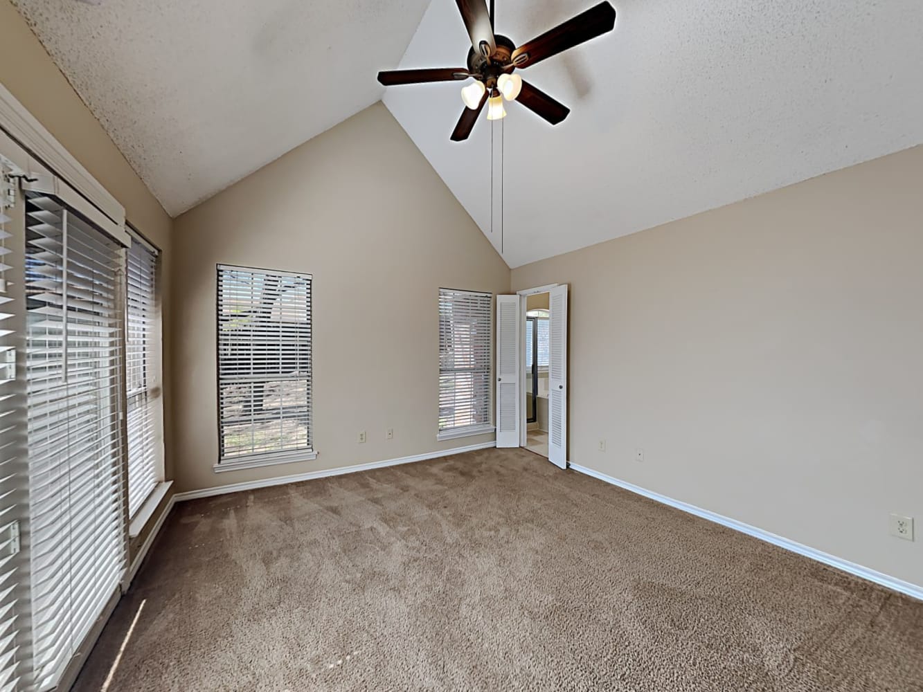 6 Round Rock Ct, Roanoke photo 9