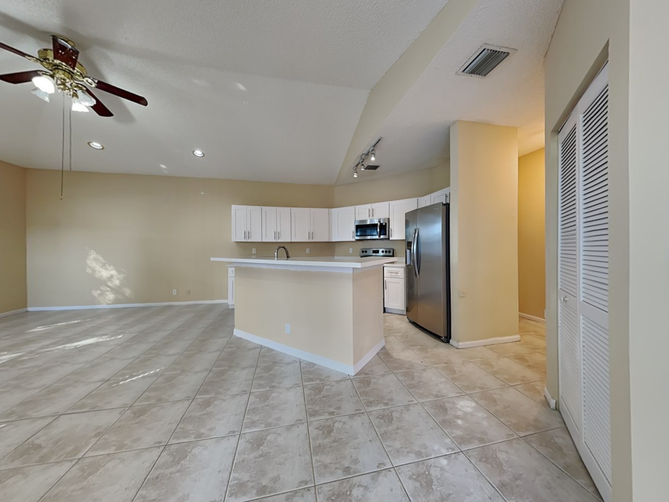 6 Valencia Dr, Boynton Beach photo 5