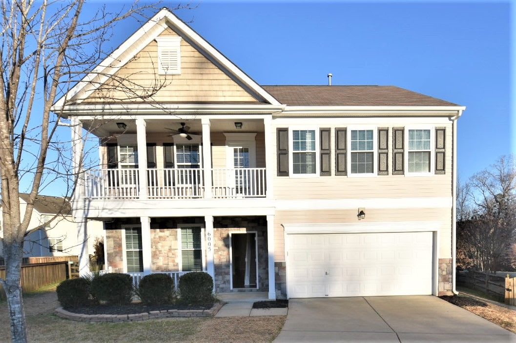 Front of 6005 Centerview Dr, Indian Trail, NC