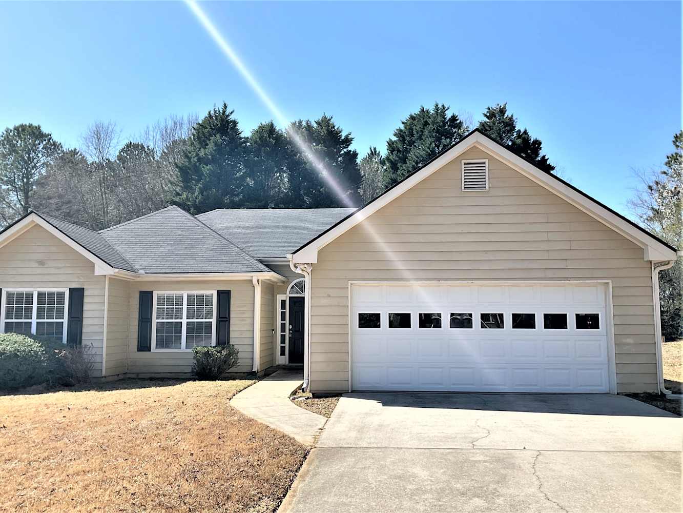 Front of 601 Ashton Manor Dr, Loganville, GA