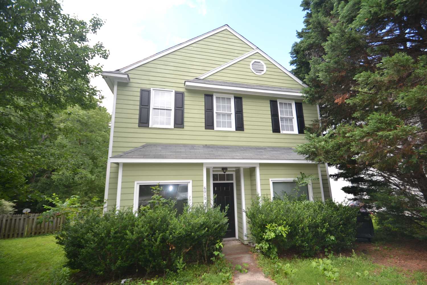 6010 River Lake Cir, Raleigh photo 1
