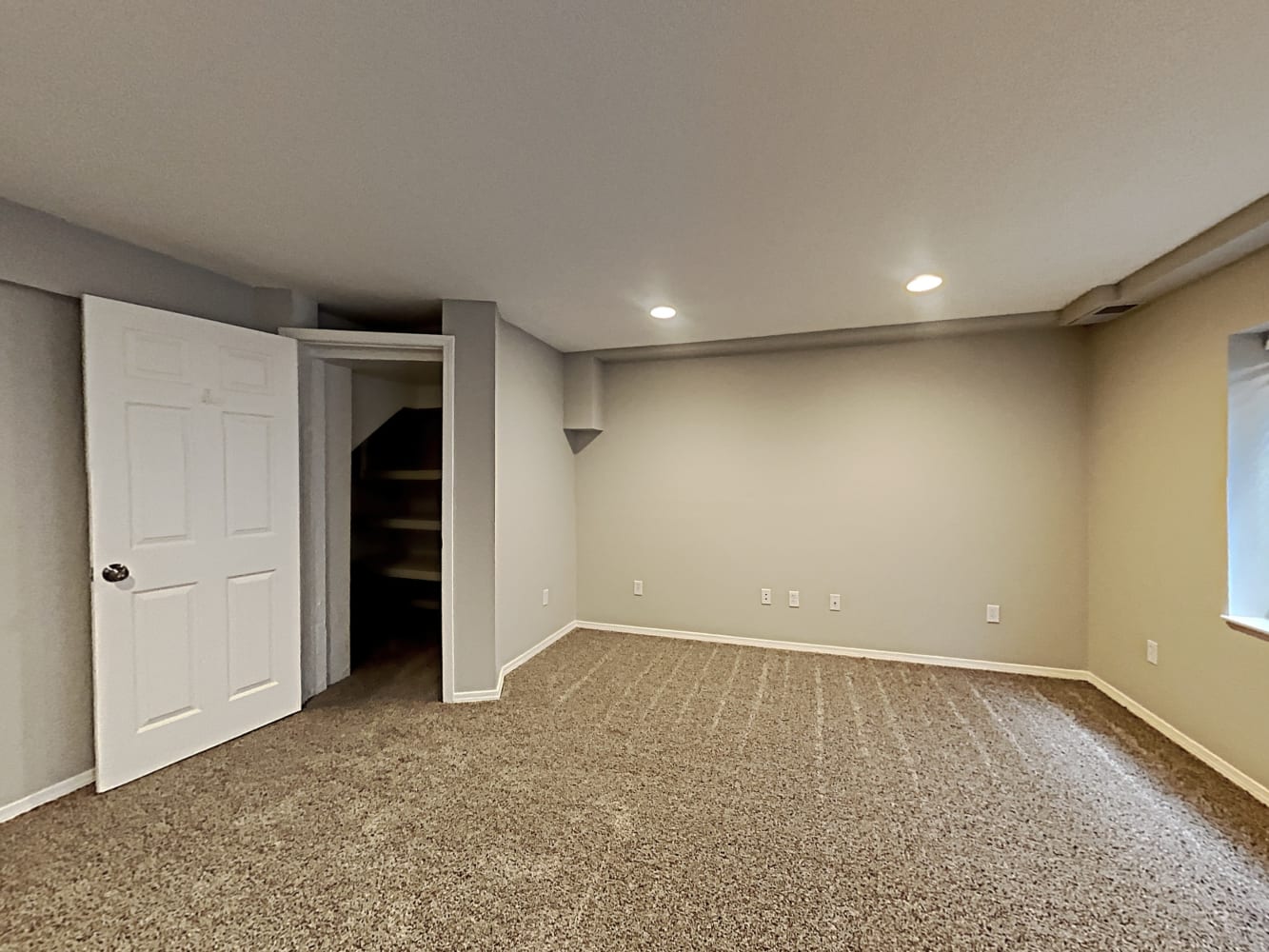 6025 Fossil Dr, Colorado Springs photo 11
