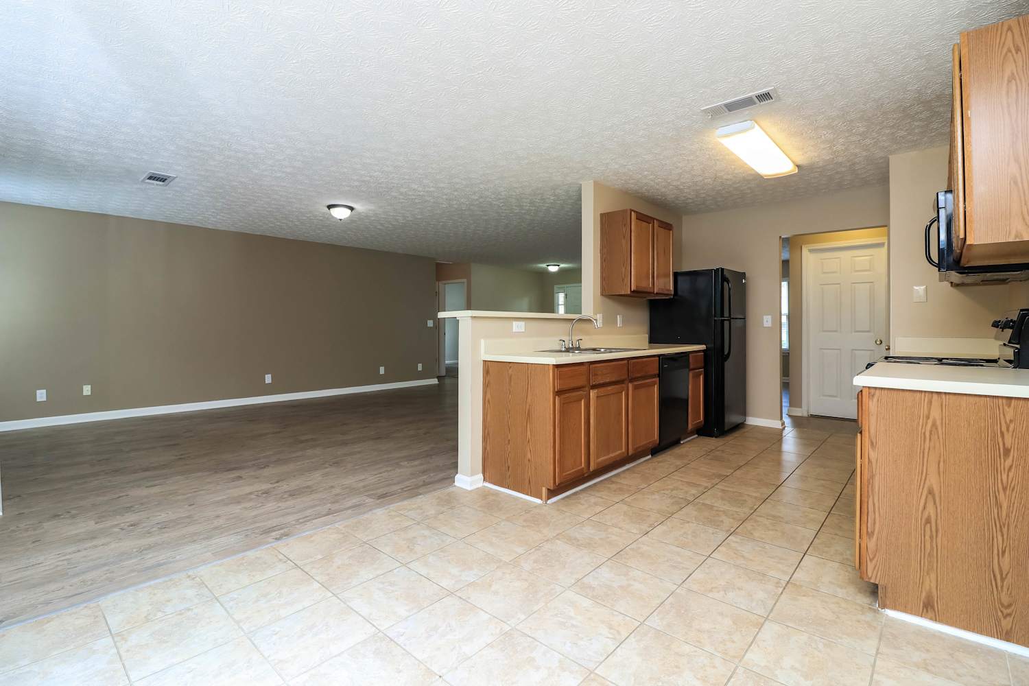 603 River Knoll Ct, Woodstock photo 8