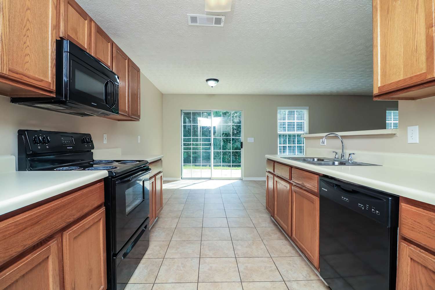 603 River Knoll Ct, Woodstock photo 9