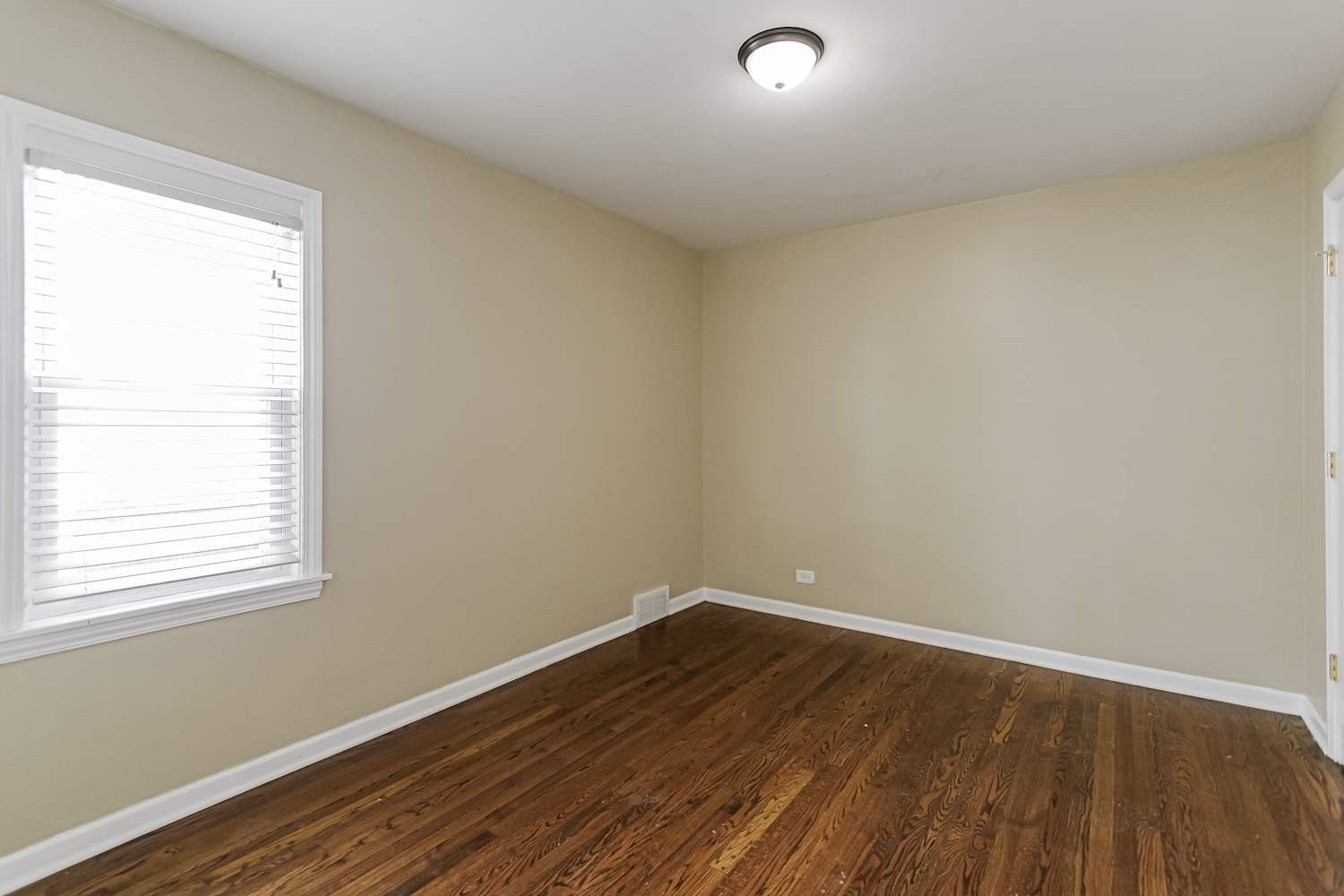 6042 W Bryn Mawr Ave, Chicago photo 11
