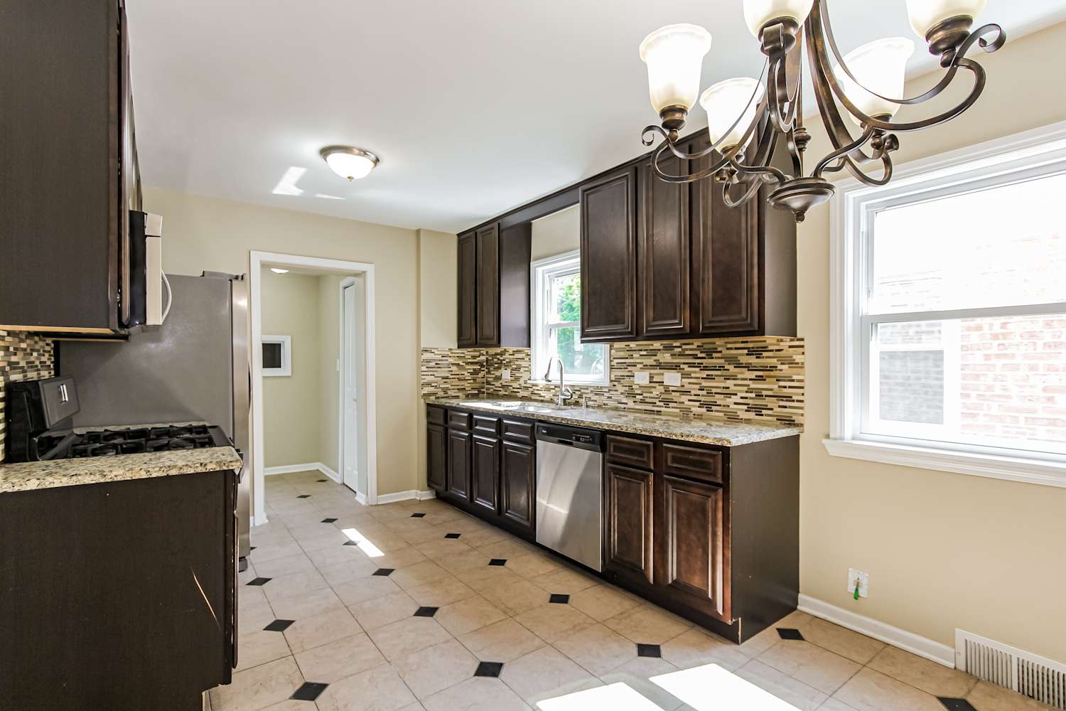 6042 W Bryn Mawr Ave, Chicago photo 7