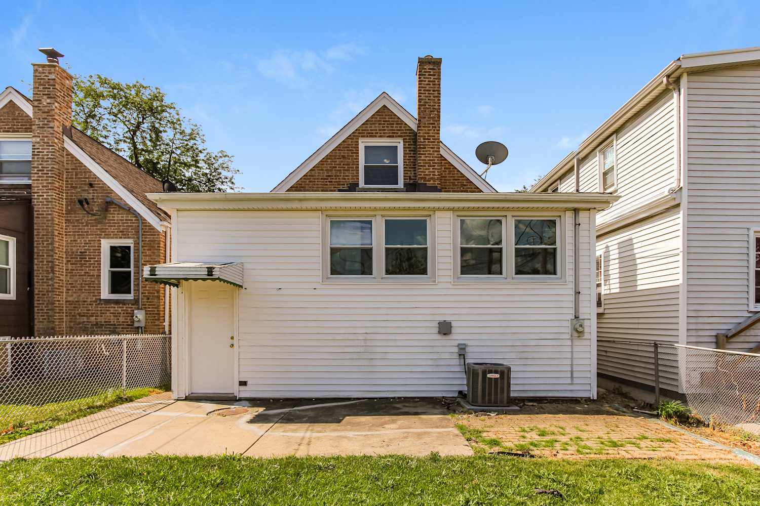 6042 W Bryn Mawr Ave, Chicago photo 18