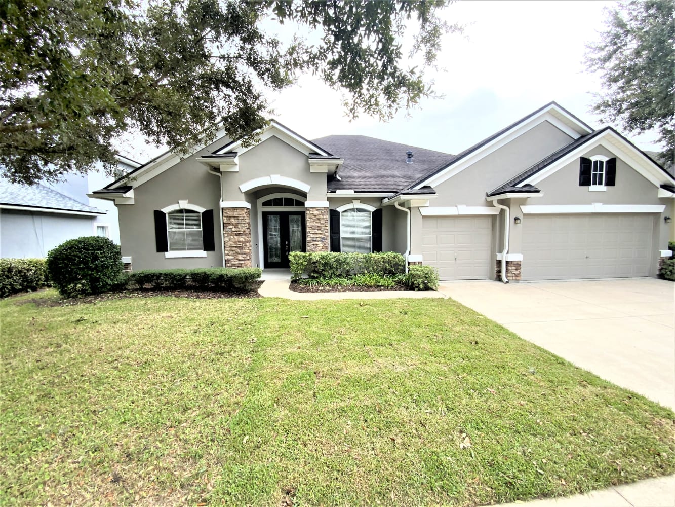 Front of 6052 White Tip Rd, Jacksonville, FL