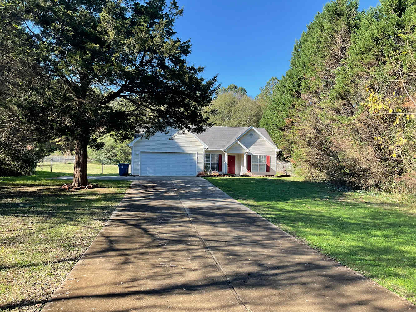 Front of 606 Summerfield Ct, Winder, GA