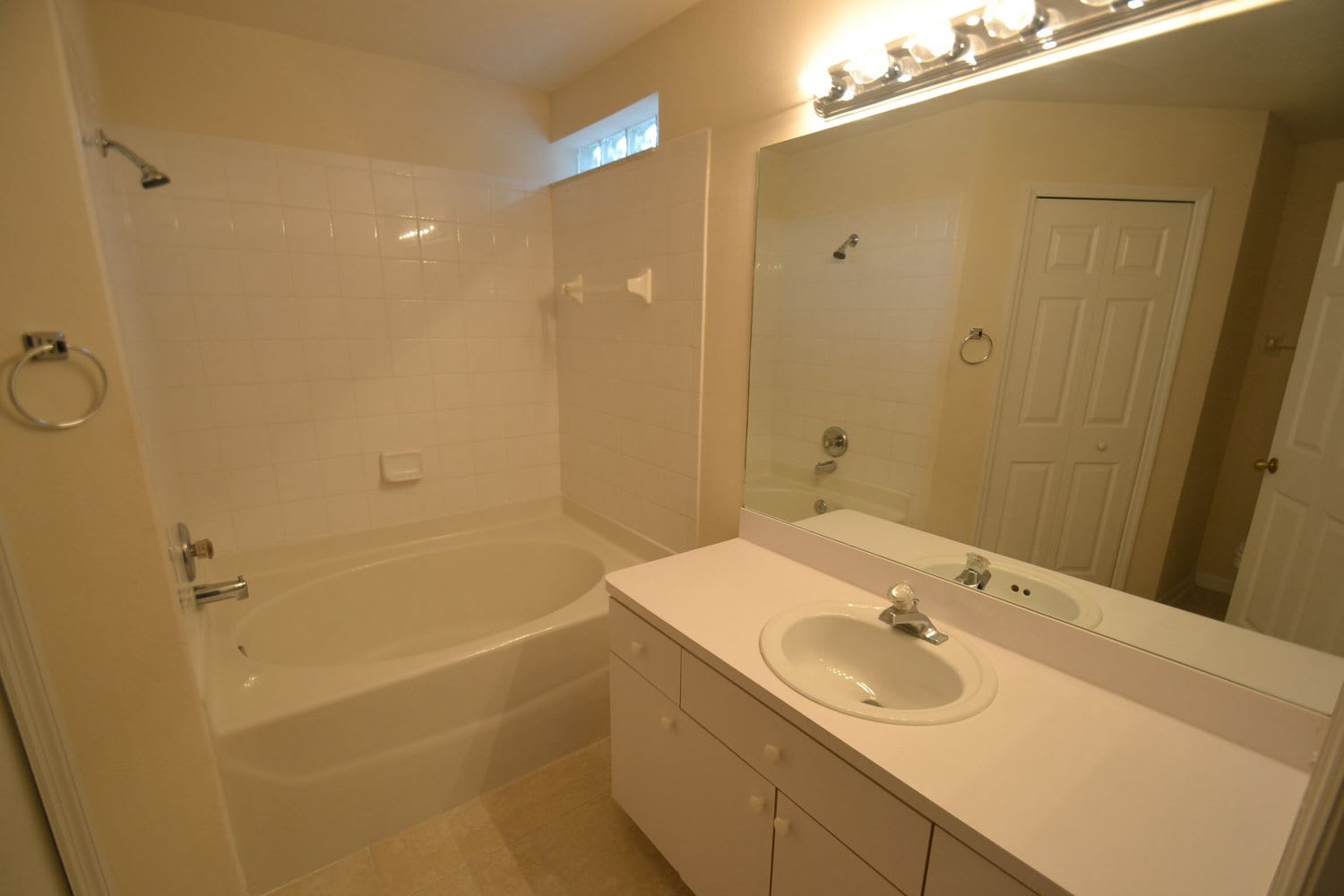 607 Cape Cod Cir, Valrico photo 10