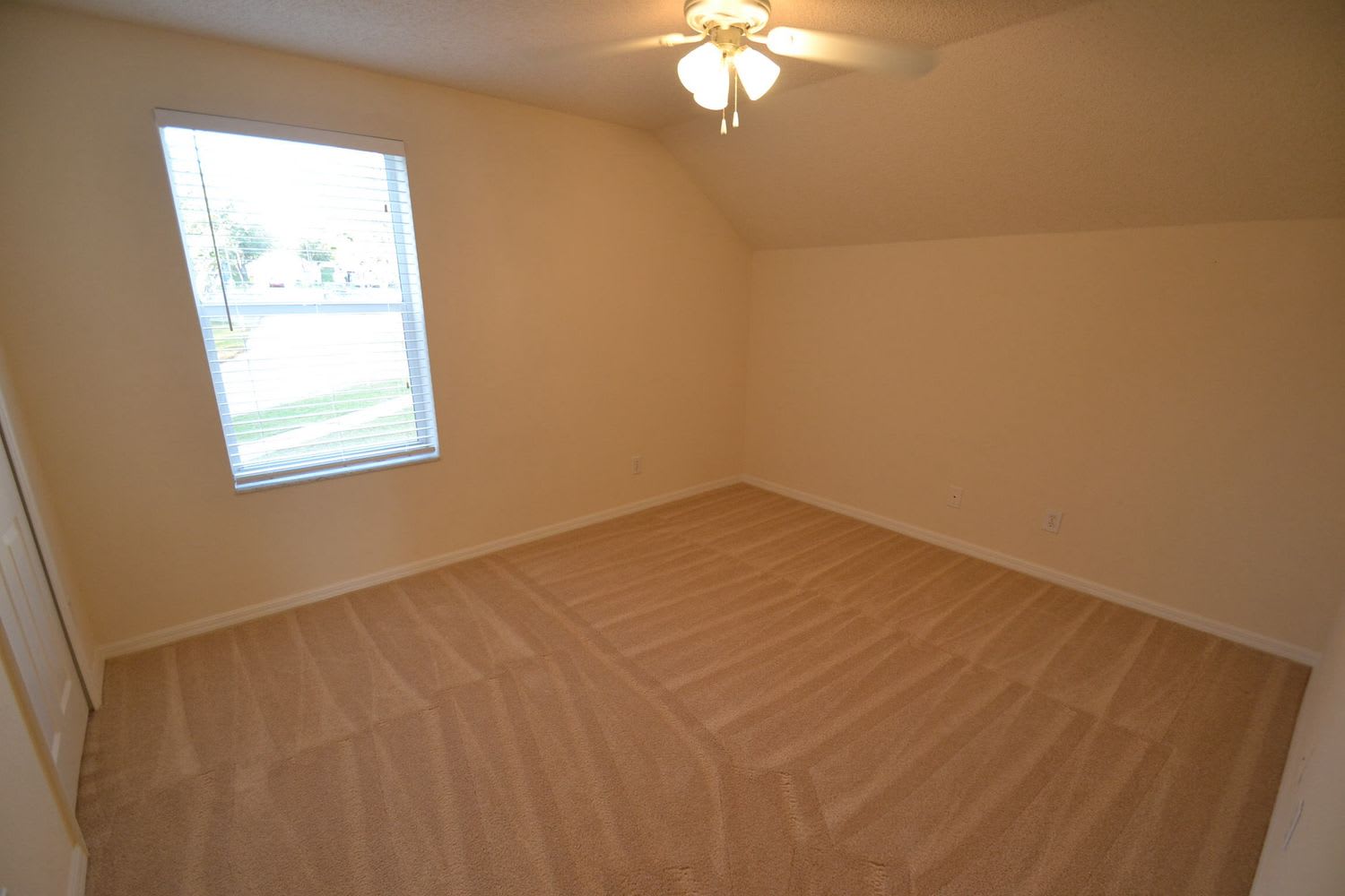 607 Cape Cod Cir, Valrico photo 7
