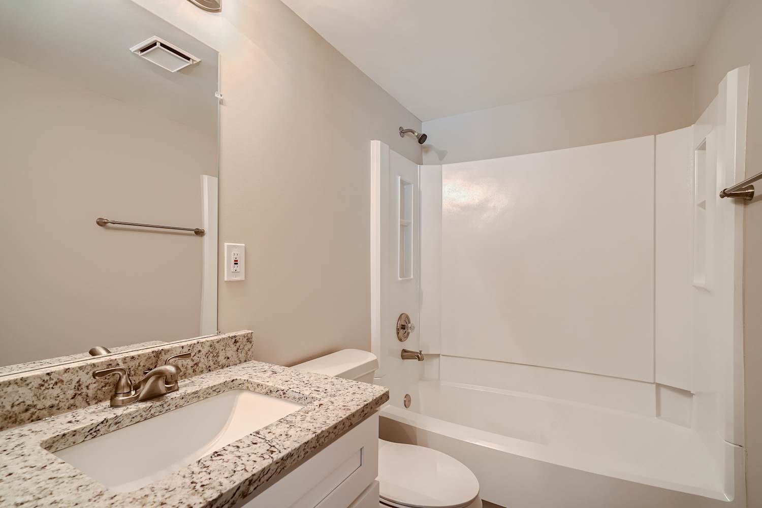 6083 Raintree Bnd, Lithonia photo 21