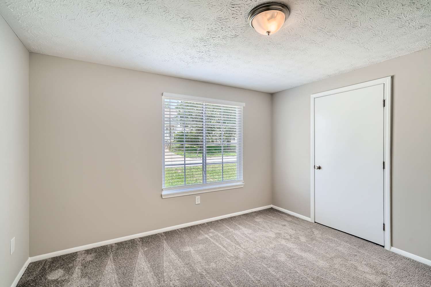 6083 Raintree Bnd, Lithonia photo 16