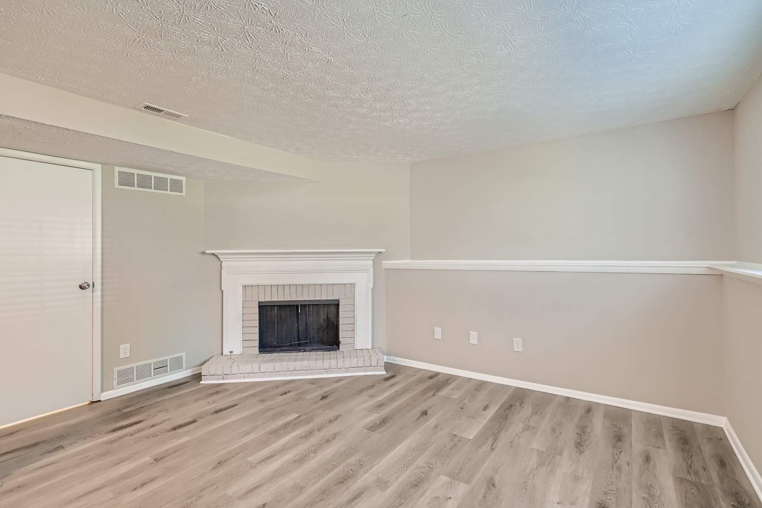 6083 Raintree Bnd, Lithonia photo 10