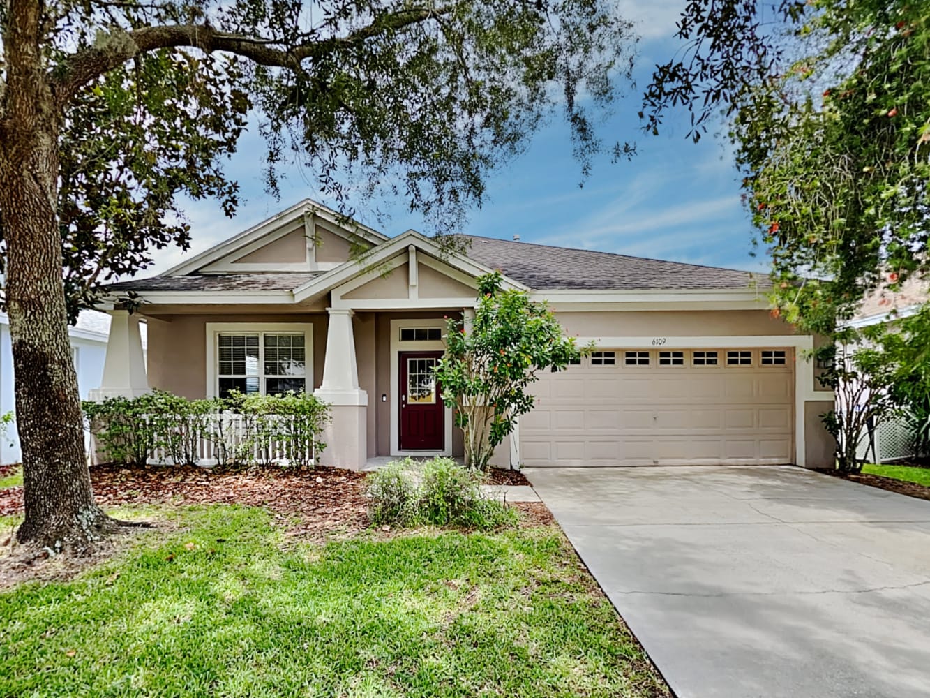 Front of 6109 Gannetside Pl, Lithia, FL