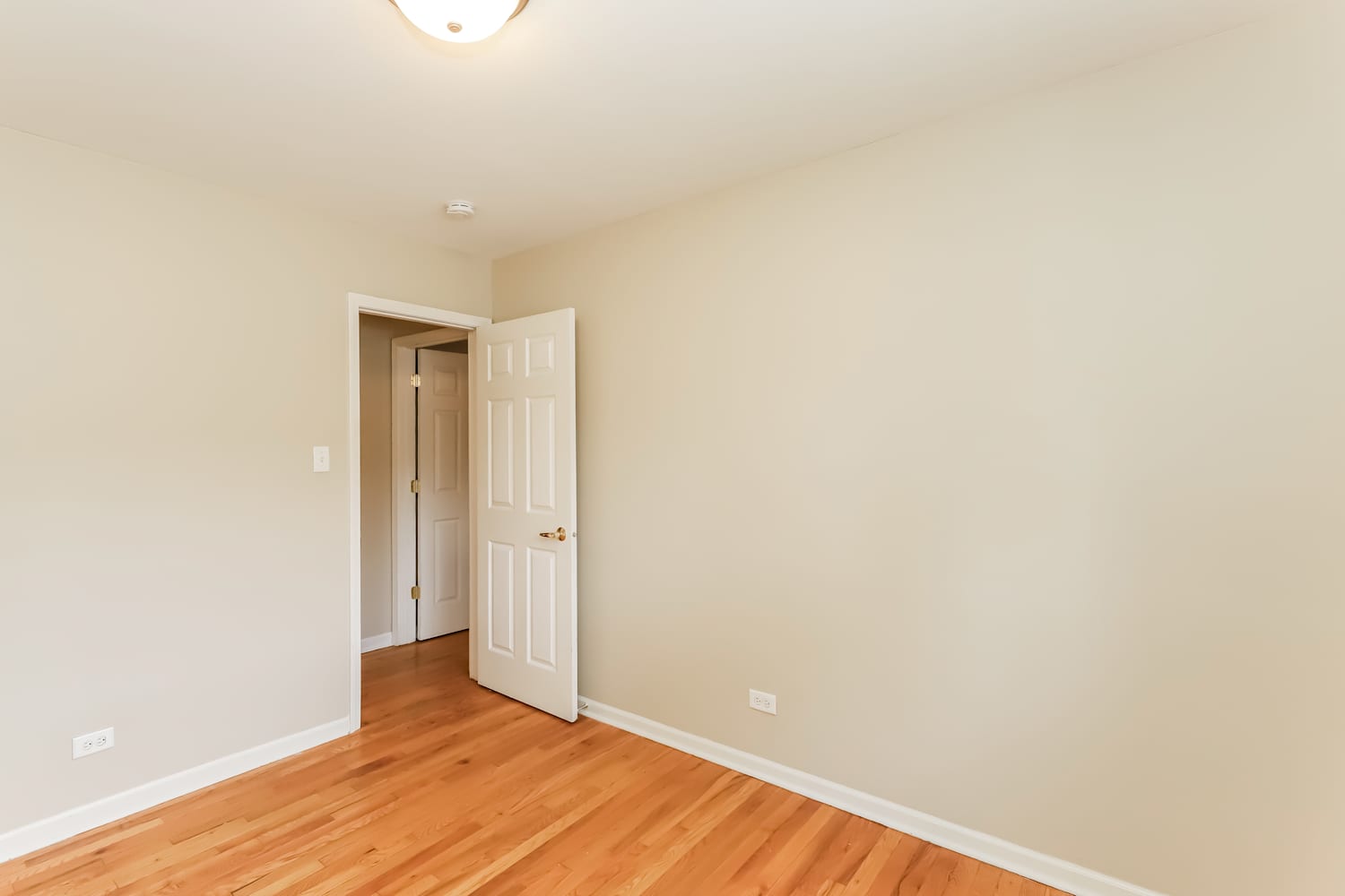 611 N Bierman Ave, Villa Park photo 13