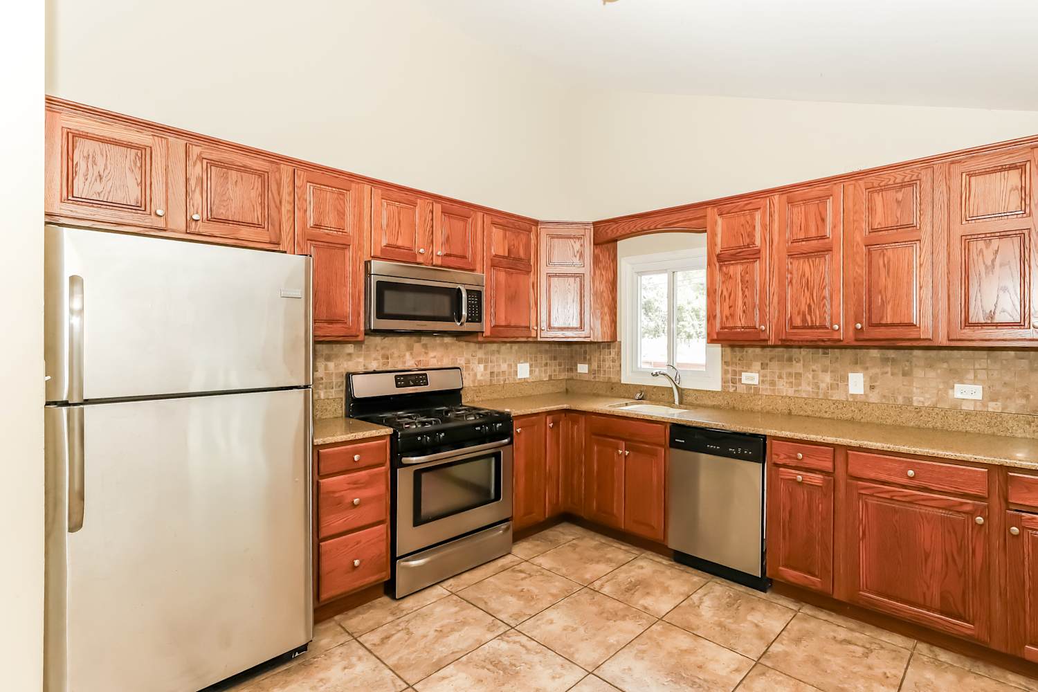 611 N Bierman Ave, Villa Park photo 7