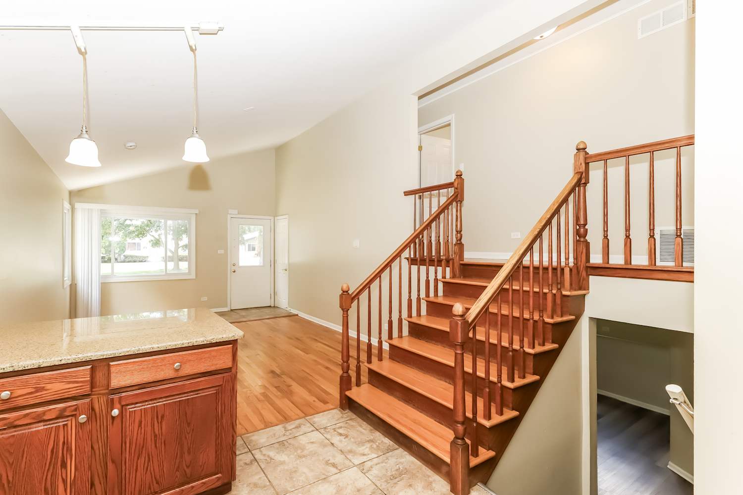 611 N Bierman Ave, Villa Park photo 8