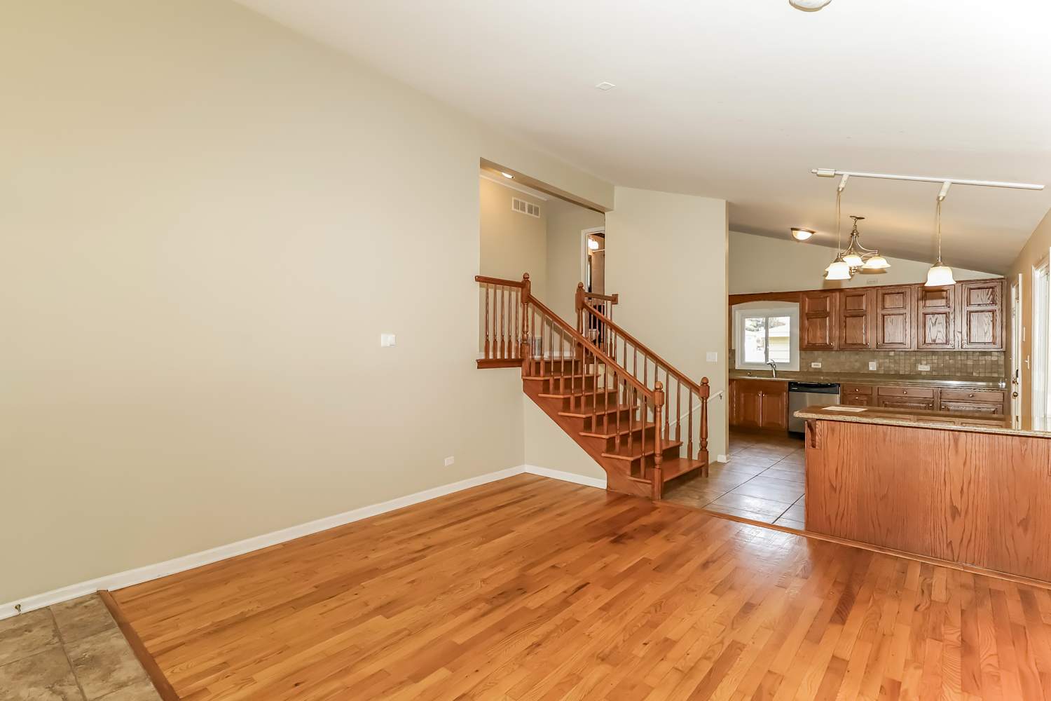 611 N Bierman Ave, Villa Park photo 6