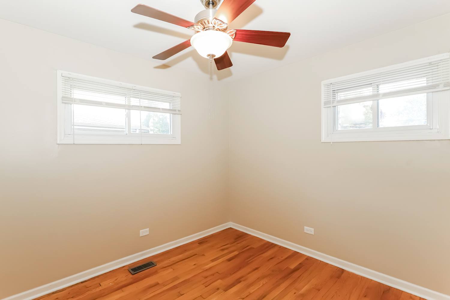 611 N Bierman Ave, Villa Park photo 9