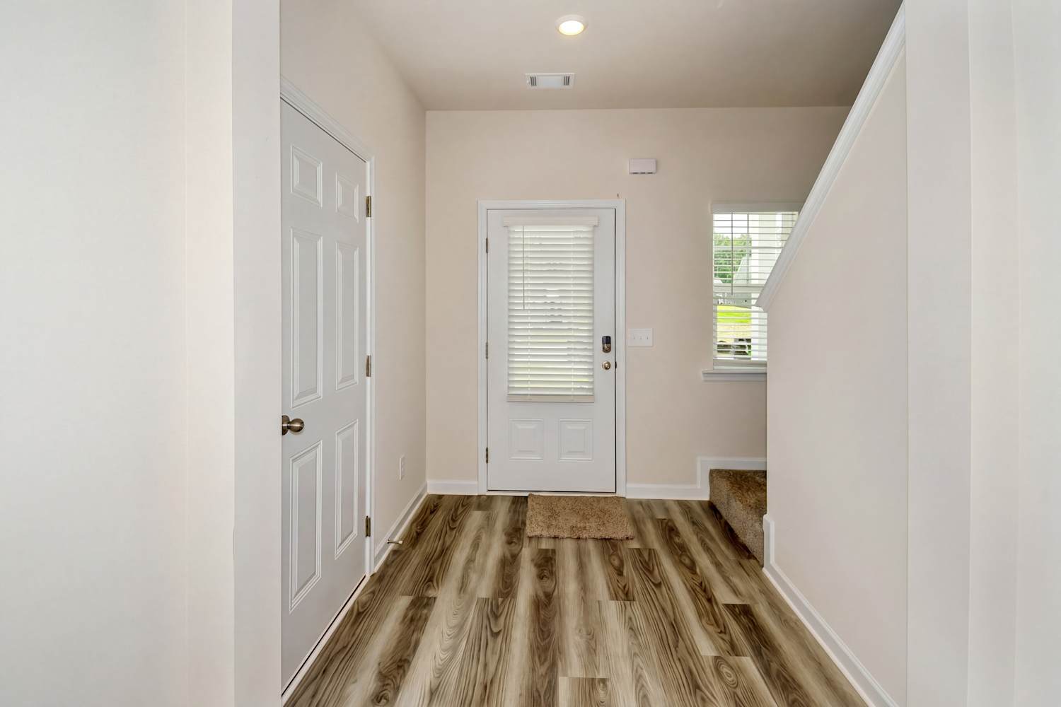 Front of 612 Mackenzie Cv, Villa Rica, GA