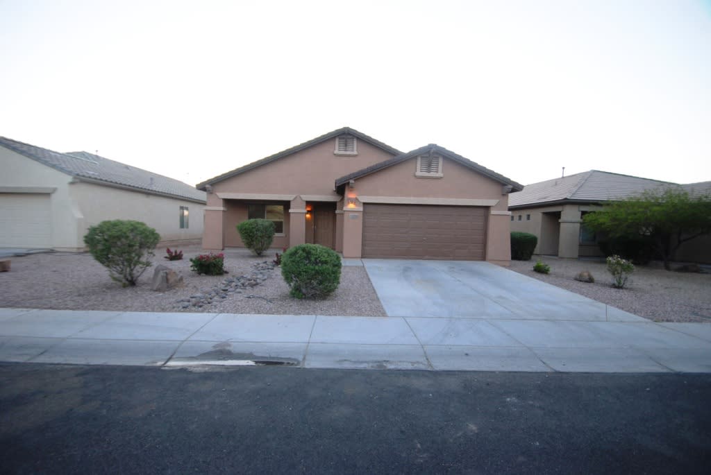 Front of 613 S 115th Dr, Avondale, AZ