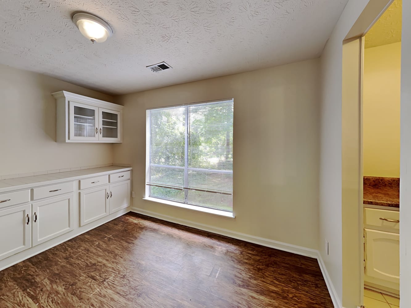 614 Oxford Hall Dr, Lawrenceville photo 6