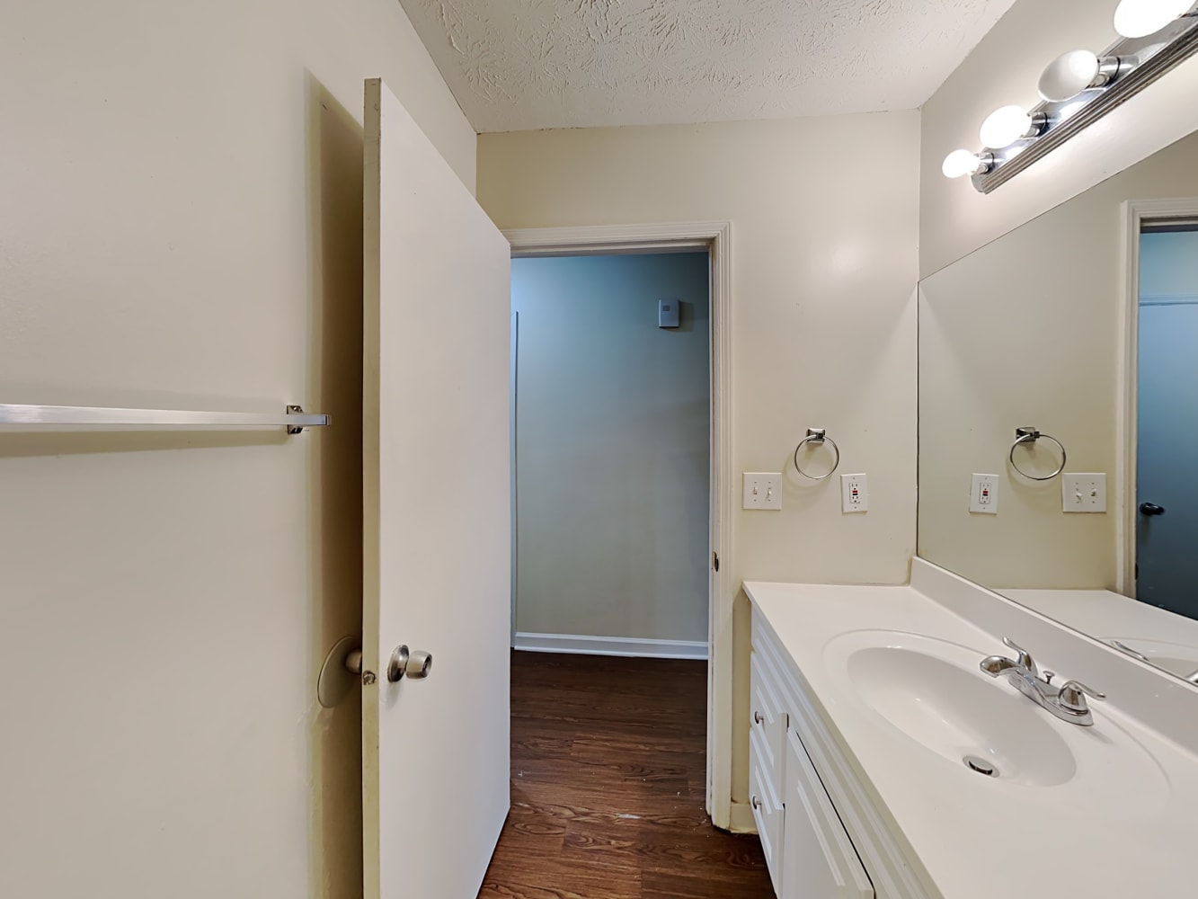 614 Oxford Hall Dr, Lawrenceville photo 16