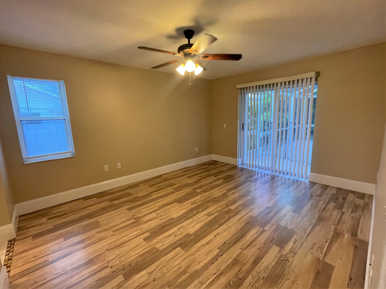 616 SE 27th St, Cape Coral photo 6