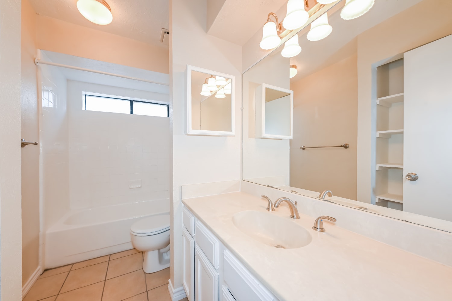 618 Melissa, Garland photo 14