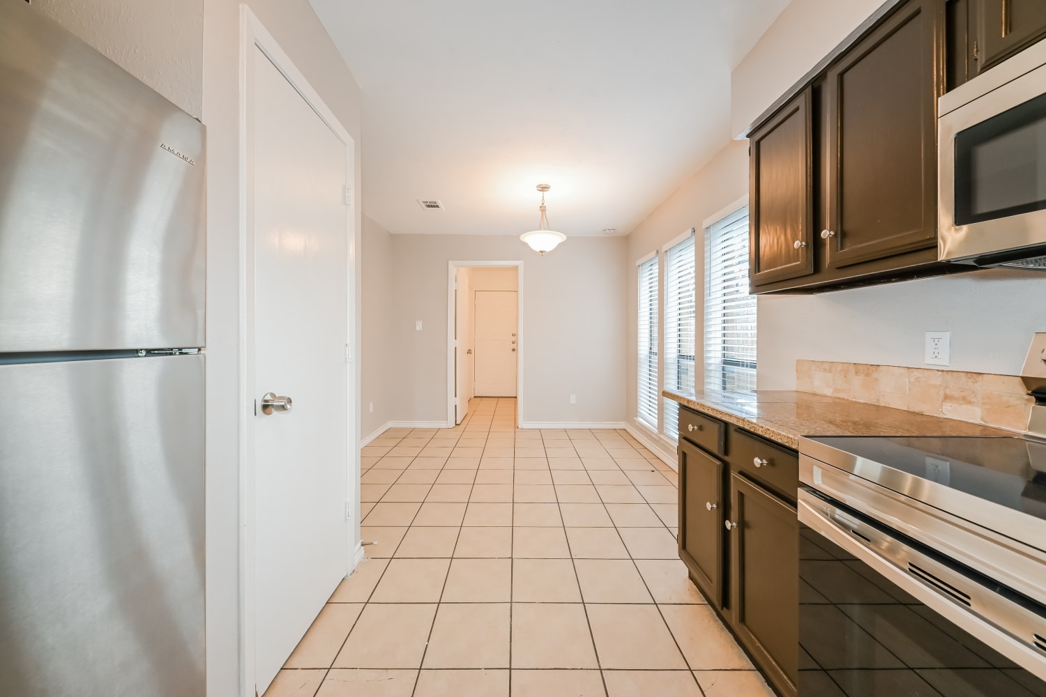 618 Melissa, Garland photo 6