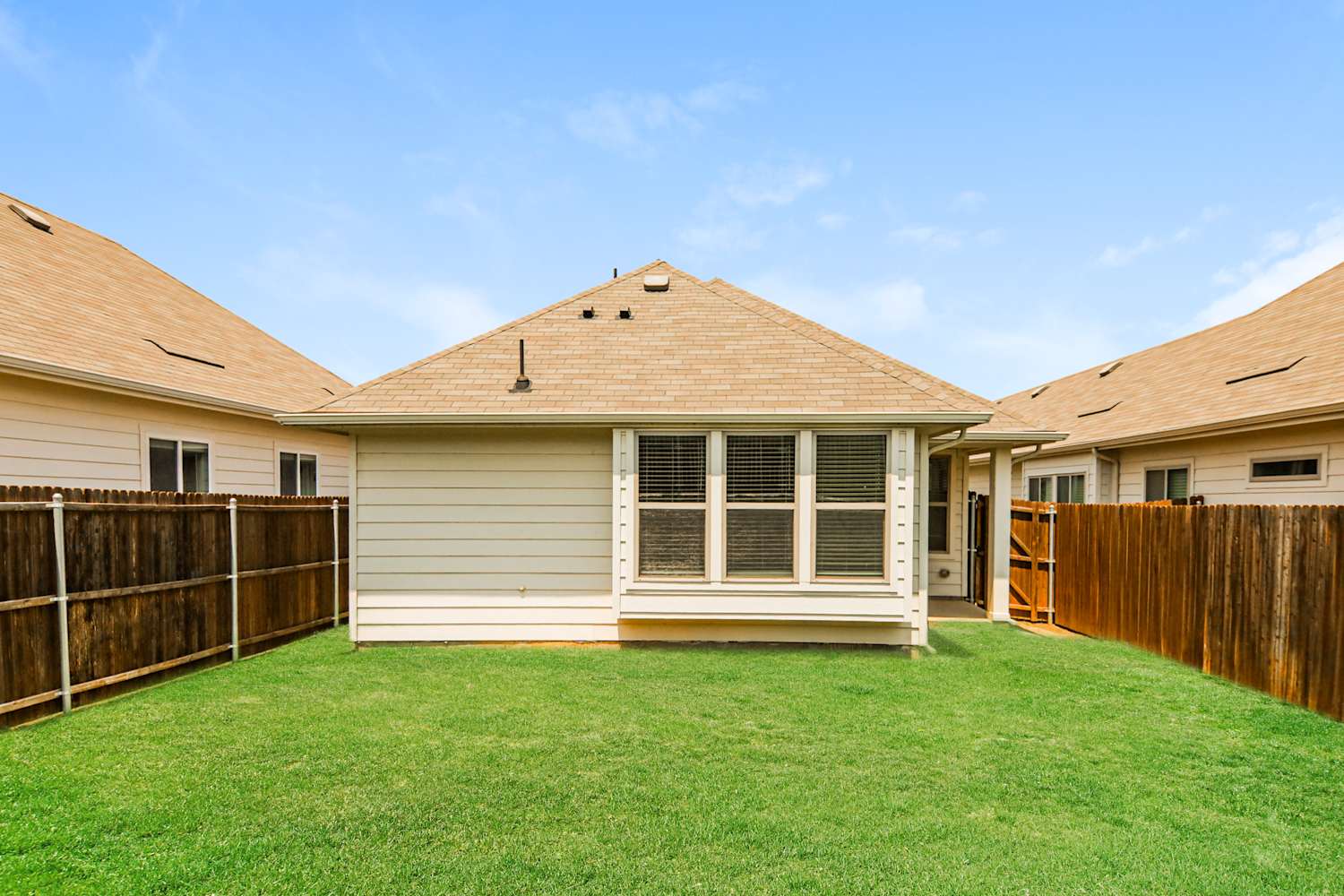 620 Coleman Street, Aubrey photo 16