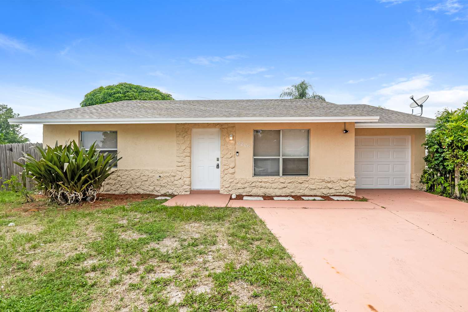 6206 Wauconda Way W, Lake Worth photo 1