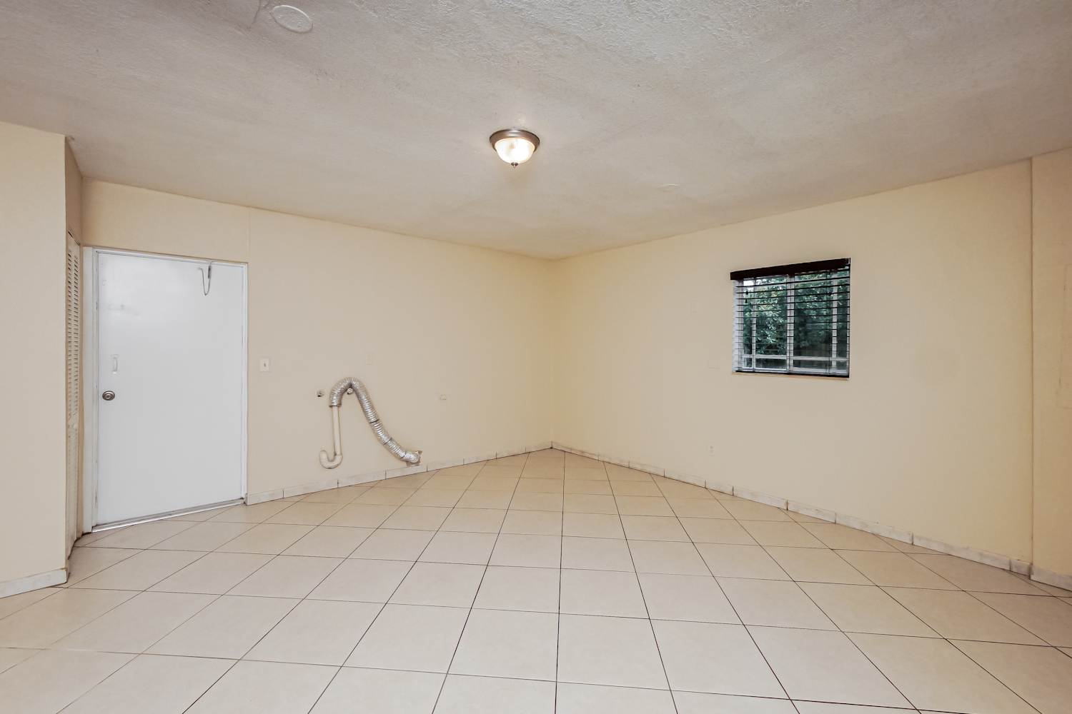 623 W 63rd Dr, Hialeah photo 7