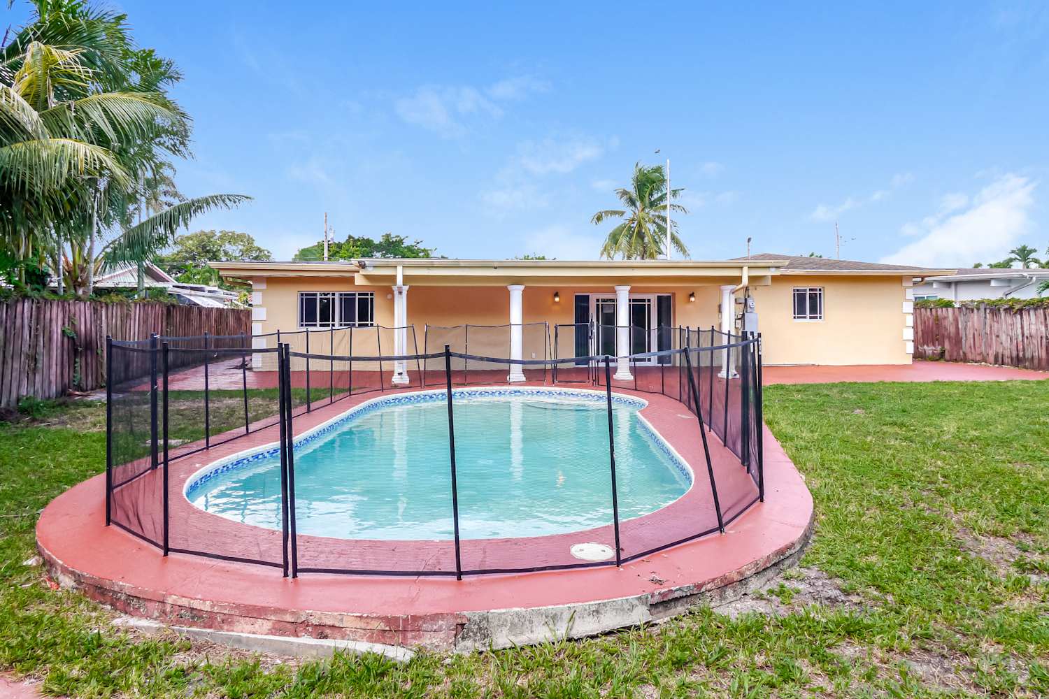 623 W 63rd Dr, Hialeah photo 16