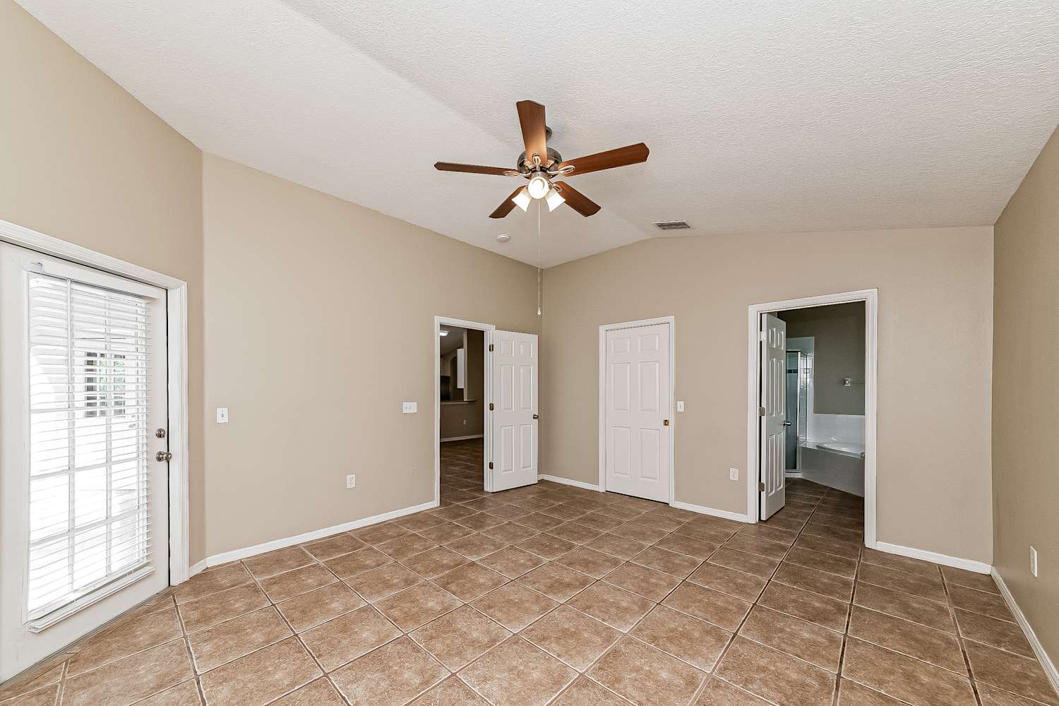 6234 White Clover Cir, Lakewood Ranch photo 9